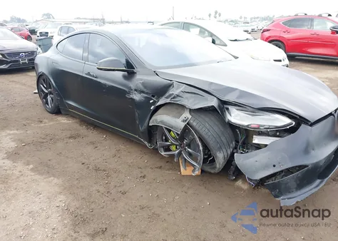 2021 Tesla Model S Plaid Tri Motor All-Wheel Drive z USA, uszkodzony, nr VIN 5YJSA1E67MF431953